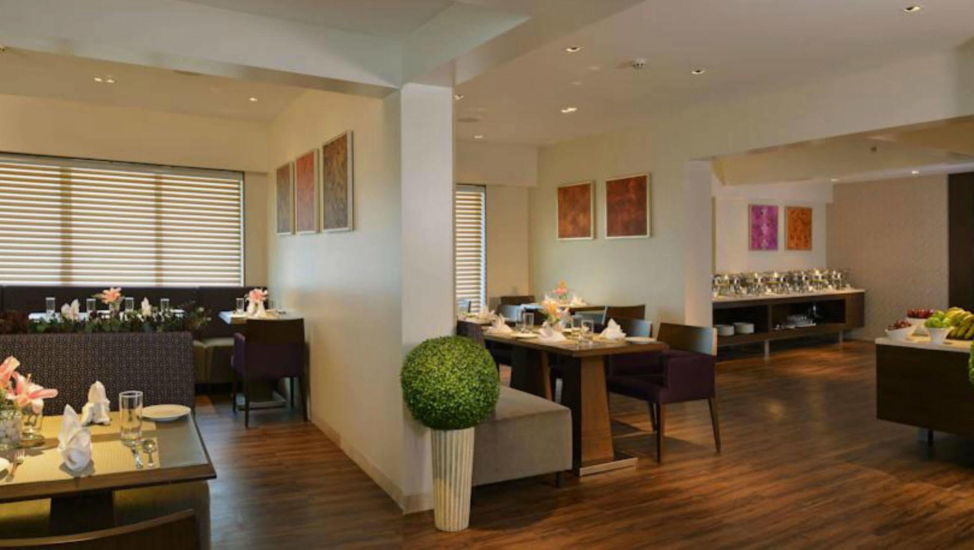 Residency Sarovar Portico Bombay Eksteriør billede
